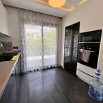 ヴィラ In A Modern With A Private Pool In *