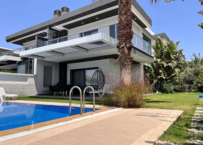 In A Modern With A Private Pool In Cesme