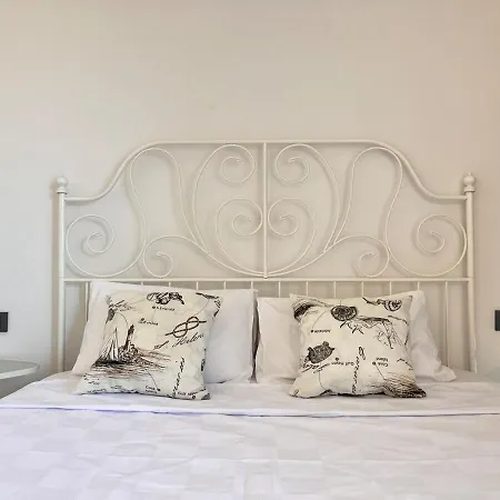 别墅 In A Modern With A Private Pool In Çeşme