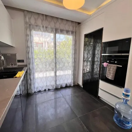 וילה In A Modern With A Private Pool In *