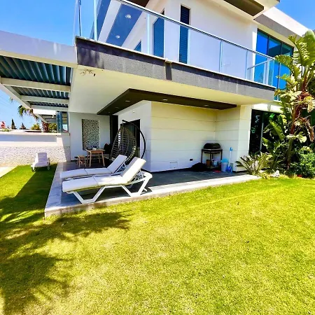 וילה In A Modern With A Private Pool In