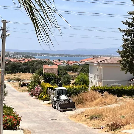 In A Modern With A Private Pool In וילה Çeşme