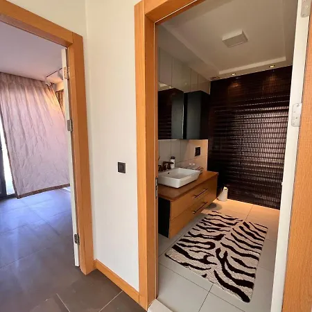 In A Modern With A Private Pool In * Cesme