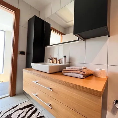 וילה In A Modern With A Private Pool In Çeşme