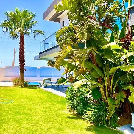 In A Modern With A Private Pool In *