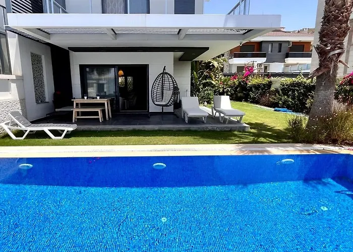 In A Modern With A Private Pool In 别墅